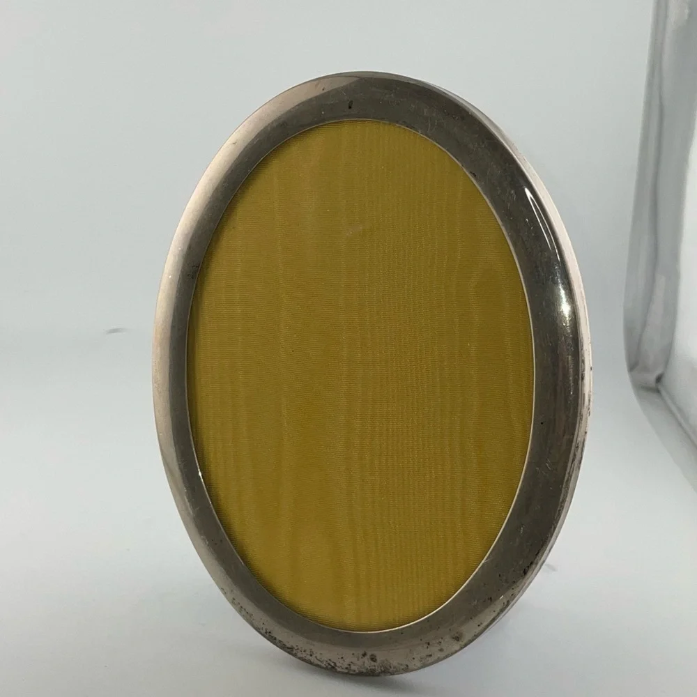EMPIRE STERLING SILVER SMALL OVAL PICTURE FRAME 4